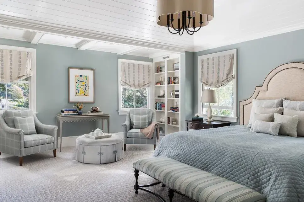 Choosing the Right Paint Color for a Relaxing Bedroom Retreat